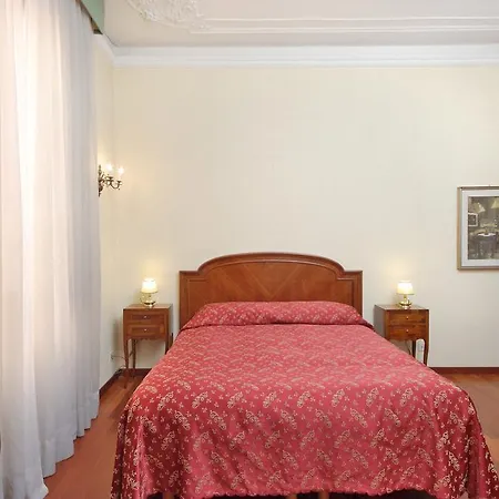 Obelisco Centre Apartman *
